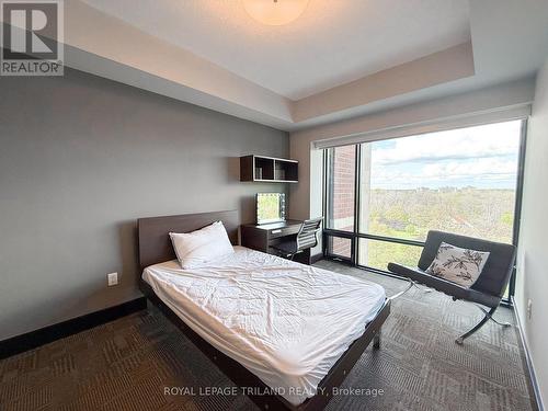 1116 - 1235 Richmond Street, London East (East B), ON - Indoor Photo Showing Bedroom