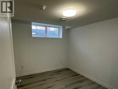 1612 Rangeview Drive Se, Calgary, AB - Indoor Photo Showing Other Room