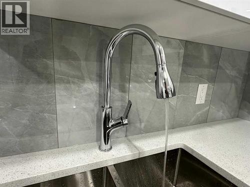 1612 Rangeview Drive Se, Calgary, AB - Indoor Photo Showing Bathroom