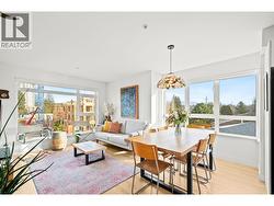 303 1519 CROWN STREET  North Vancouver, BC V7J 1G6