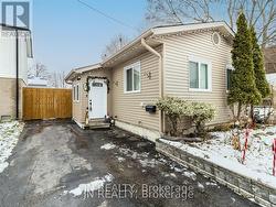 23 HAZELGLEN COURT  Brampton, ON L6S 1N7