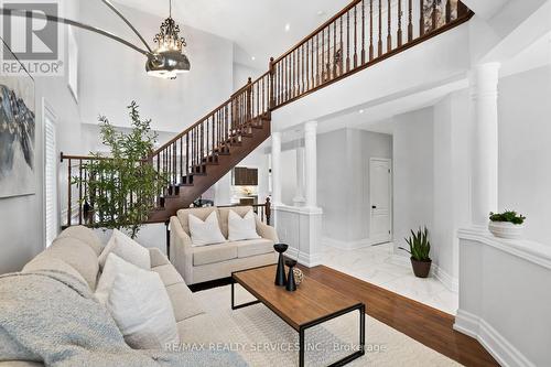 1321 Inglehart Drive, Burlington, ON - Indoor