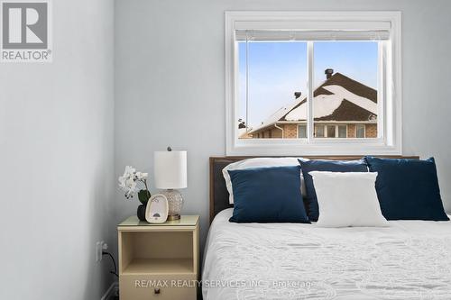 1321 Inglehart Drive, Burlington, ON - Indoor Photo Showing Bedroom