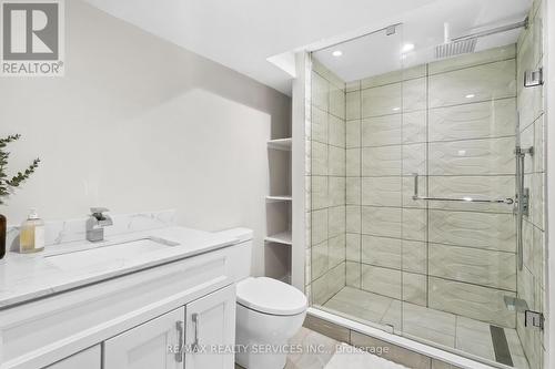 1321 Inglehart Drive, Burlington, ON - Indoor Photo Showing Bathroom