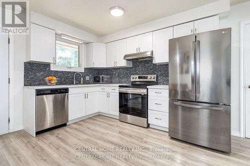 92 Pinemeadow Crescent, Waterloo, ON - Indoor Photo Showing Kitchen