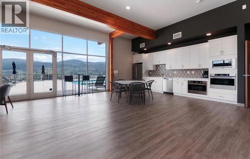143 View Lane, Penticton, BC - Indoor Photo Showing Kitchen