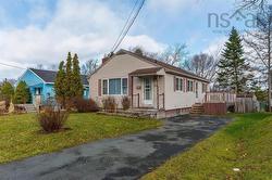 60 Thornhill Drive  Spryfield, NS B3R 2B4