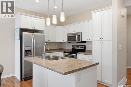 #3 115 Veltkamp Crescent, Saskatoon, SK - Indoor Photo Showing Kitchen With Double Sink With Upgraded Kitchen