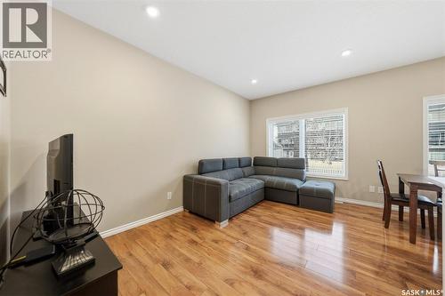 #3 115 Veltkamp Crescent, Saskatoon, SK - Indoor Photo Showing Living Room