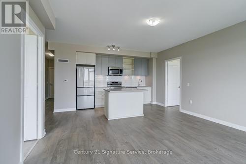 304 - 4677 Glen Erin Drive, Mississauga, ON - Indoor Photo Showing Kitchen