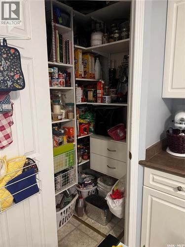 916 4Th Avenue N, Saskatoon, SK - Indoor