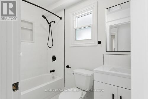 63 Argyle Avenue, Hamilton, ON - Indoor Photo Showing Bathroom