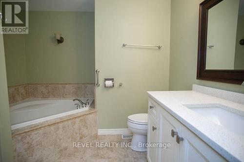 48 - 655 Park Road N, Brantford, ON - Indoor Photo Showing Bathroom