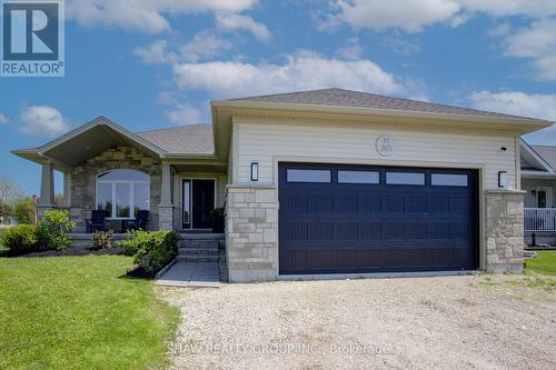 37 LORNE STREET  Minto, ON N0G 1Z0