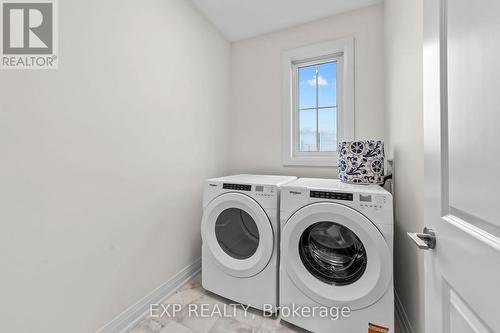 10 - 2605 Kettering Place, London South (South U), ON - Indoor Photo Showing Laundry Room