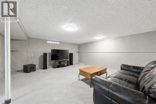 9136 Allison Drive Se, Calgary, AB - Indoor