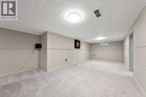 9136 Allison Drive Se, Calgary, AB - Indoor