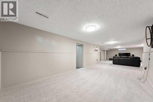 9136 Allison Drive Se, Calgary, AB - Indoor