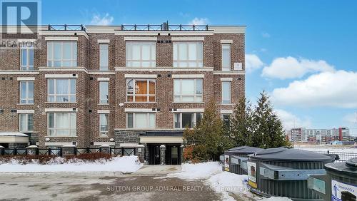 2527 - 30 WESTMEATH LANE  Markham, ON L6B 1N5