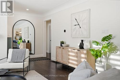 2347 Sharron Street, Burlington, ON - Indoor