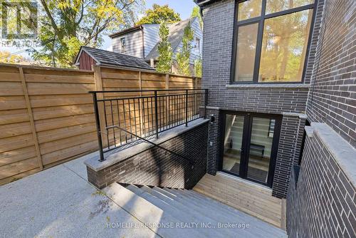 2110 Courtland Crescent, Mississauga, ON - Outdoor With Exterior