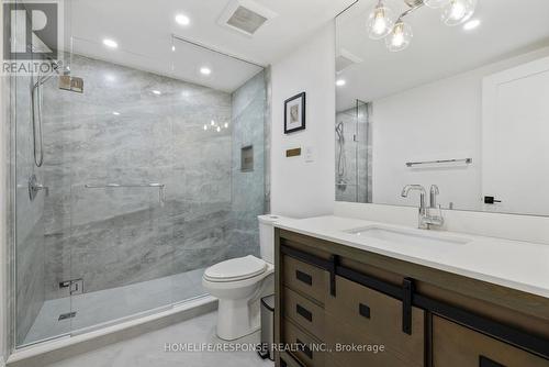 2110 Courtland Crescent, Mississauga, ON - Indoor Photo Showing Bathroom