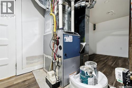 3726 Dewdney Avenue, Regina, SK - Indoor Photo Showing Basement