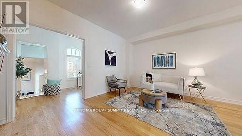 3964 Thomas Alton Boulevard, Burlington, ON - Indoor Photo Showing Living Room