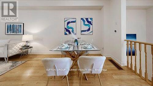 3964 Thomas Alton Boulevard, Burlington, ON - Indoor Photo Showing Dining Room