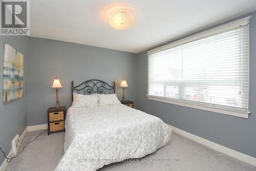 82 Somerset Avenue, Hamilton, ON - Indoor Photo Showing Bedroom
