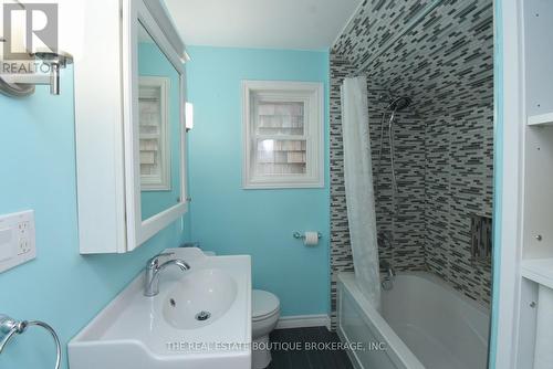 82 Somerset Avenue, Hamilton, ON - Indoor Photo Showing Bathroom