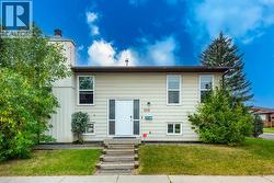 100 Whitehaven Road NE  Calgary, AB T1Y 6A4