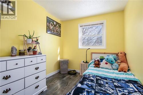 34 Sacha Road, Cambridge, ON - Indoor Photo Showing Bedroom