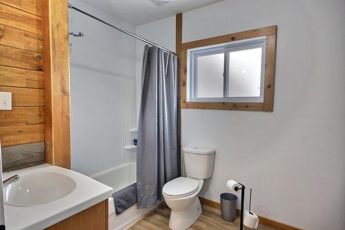 Salle de bains - 47 Rue Taschereau E., Rouyn-Noranda, QC - Indoor Photo Showing Bathroom