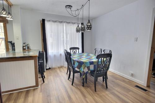 Salle à manger - 47 Rue Taschereau E., Rouyn-Noranda, QC - Indoor Photo Showing Dining Room