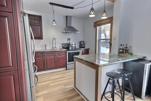 Cuisine - 47 Rue Taschereau E., Rouyn-Noranda, QC - Indoor Photo Showing Kitchen With Upgraded Kitchen