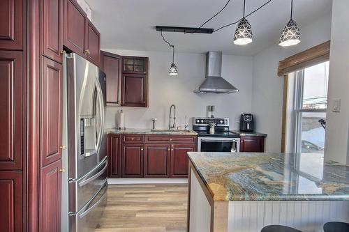Cuisine - 47 Rue Taschereau E., Rouyn-Noranda, QC - Indoor Photo Showing Kitchen With Upgraded Kitchen