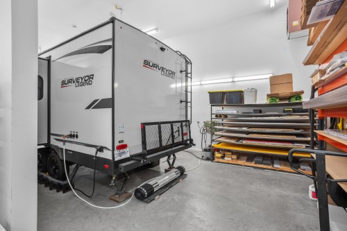 Entrepôt - 2595 Boul. Industriel, Chambly, QC - 