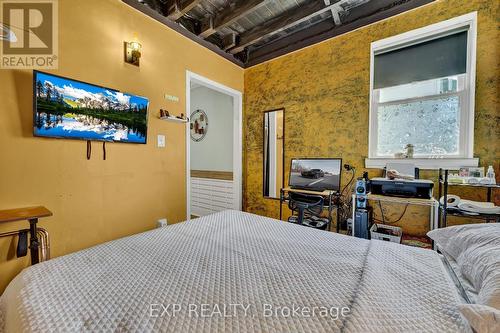 82 Kehl Street, Kitchener, ON - Indoor Photo Showing Bedroom