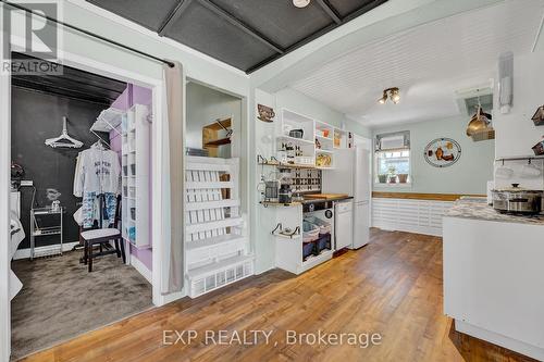 82 Kehl Street, Kitchener, ON - Indoor Photo Showing Kitchen