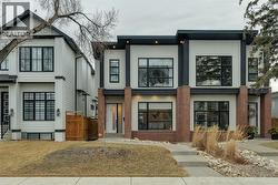 2918 6 Avenue NW  Calgary, AB T2N 0Y4