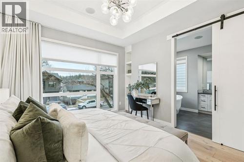 2918 6 Avenue Nw, Calgary, AB - Indoor Photo Showing Bedroom