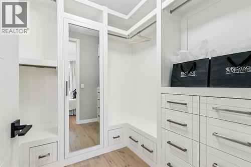 2918 6 Avenue Nw, Calgary, AB - Indoor