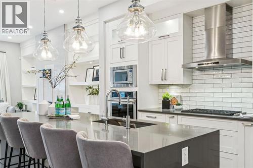 2918 6 Avenue Nw, Calgary, AB - Indoor Photo Showing Kitchen With Upgraded Kitchen