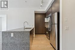 Granite countertops with a waterfall edge - 