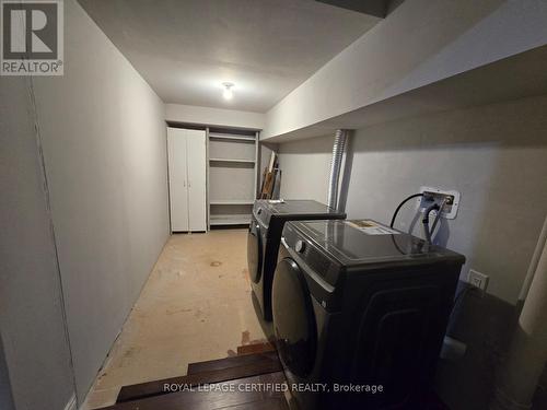 35 Woodcrest Court, Kitchener, ON - Indoor Photo Showing Laundry Room