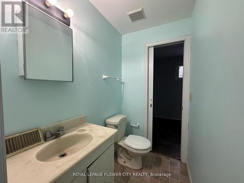 9406 Sideroad 5 Side Road, Erin, ON - Indoor Photo Showing Bathroom