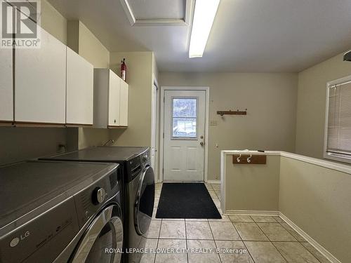 9406 Sideroad 5 Side Road, Erin, ON - Indoor Photo Showing Laundry Room