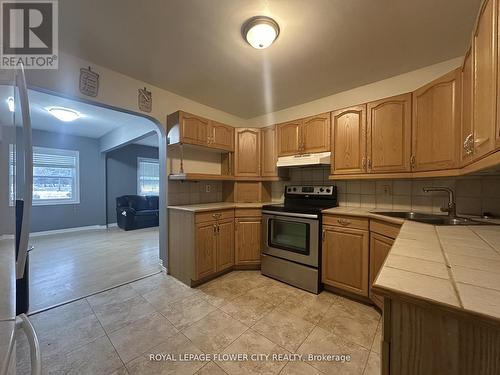 9406 Sideroad 5 Side Road, Erin, ON - Indoor Photo Showing Kitchen With Double Sink