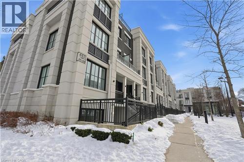 652 CRICKLEWOOD Drive Unit# 201  Mississauga, ON L5G 0A5